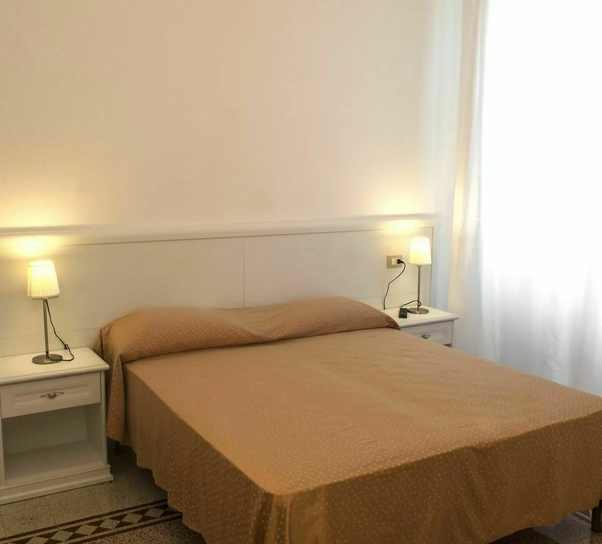 B&B Nike - Rooms Only Siraküza 3*,